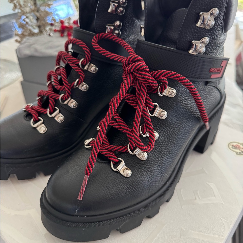 Moncler Carol Boot - Picture 2 of 12
